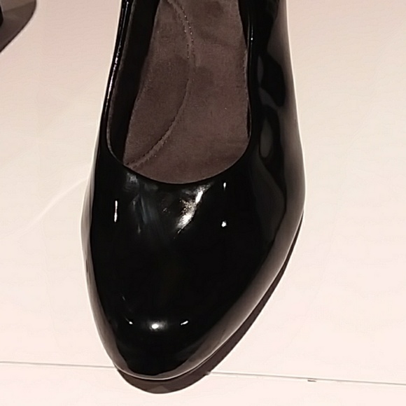 Aerololes Heelrest Black Heels - Picture 8 of 8